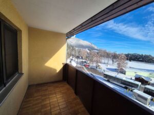 Mietwohnung im Grünen umgeben von Natur und Bergen, und dennoch beste Infrastruktur